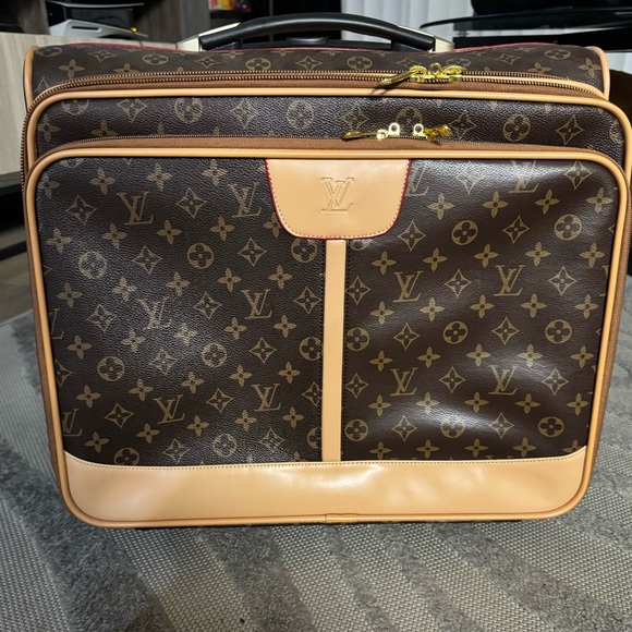 Louis Vuitton Monogram Travel Bag in Brown and Tan - Picture 1 of 4